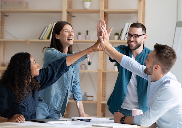 veerkrachtig team viert succes en werkgeluk